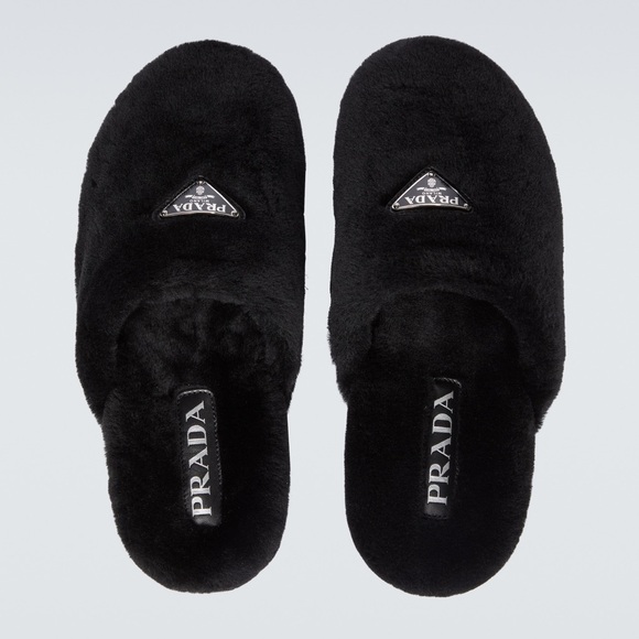 New Prada Shearling slippers 11 $1,050 - Picture 2 of 11